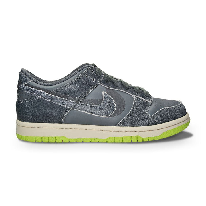 Juniors Nike Dunk Low SE "Halloween" (GS) DQ6215 001 Iron Grey Ghost Green-Juniors-Nike-Nike Dunk Low-sneakers Foot World