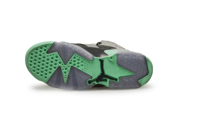 -Juniors-Nike-Foot World