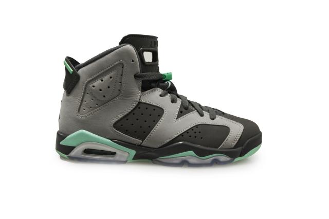 -Juniors-Nike-Foot World